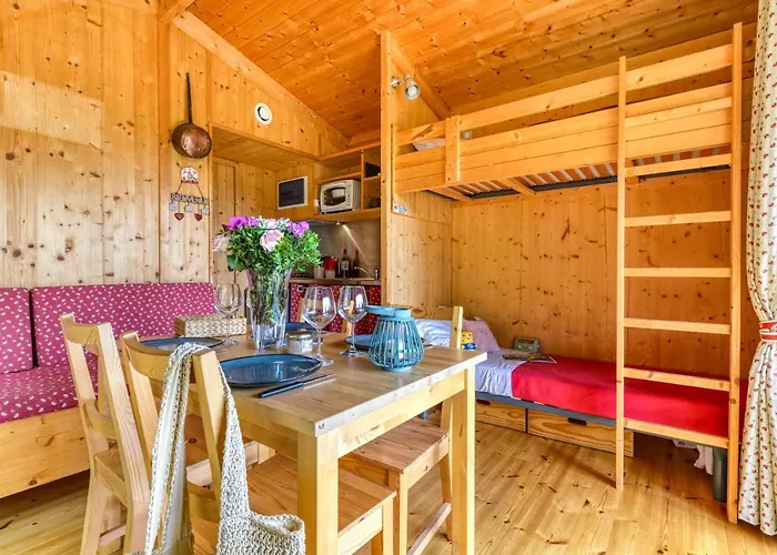 La Serre مكان تخييم Aigues-Vives (Ariege)