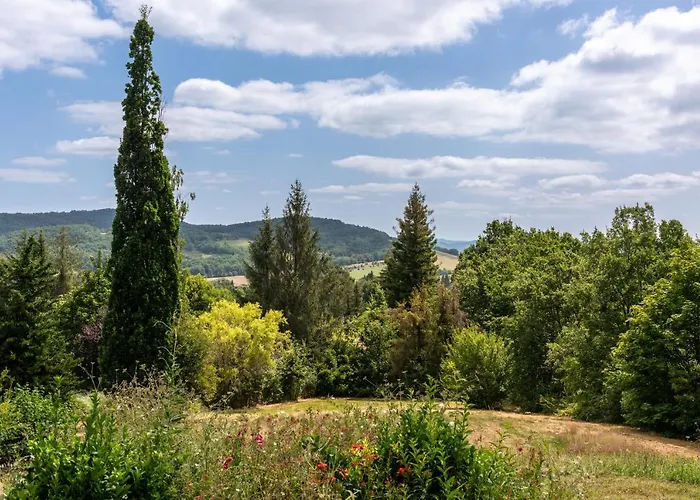 مكان تخييم La Serre Aigues-Vives (Ariege)