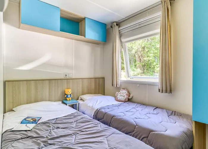 La Serre مكان تخييم *