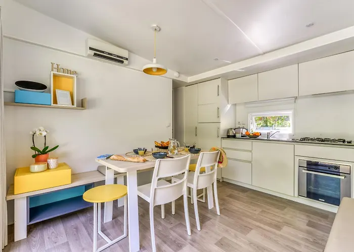 مكان تخييم La Serre Aigues-Vives (Ariege)