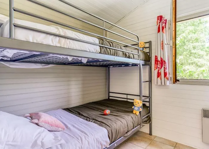 La Serre مكان تخييم Aigues-Vives (Ariege)