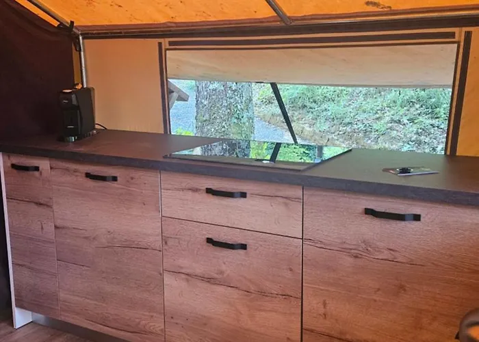 La Serre مكان تخييم Aigues-Vives (Ariege)