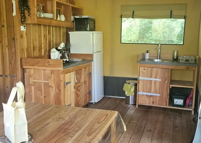 مكان تخييم La Serre