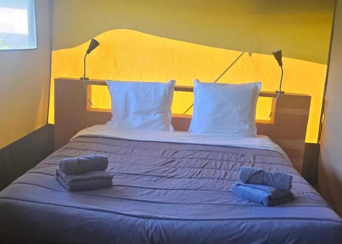 La Serre مكان تخييم